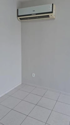 Foto 4: SALA COMERCIAL TERREA